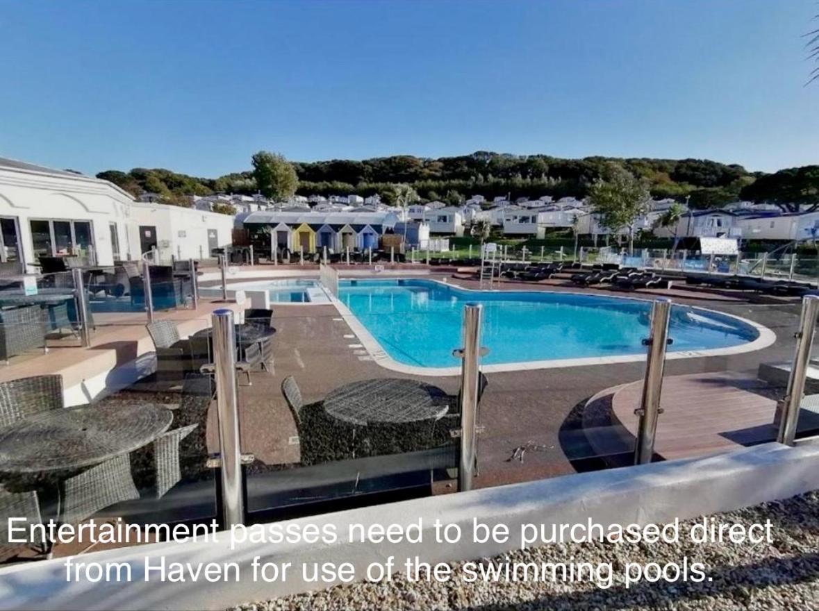 Wyke Regis The Fleet Retreat酒店 外观 照片